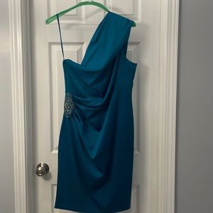 Formal/Cocktail dress size 12 like new.